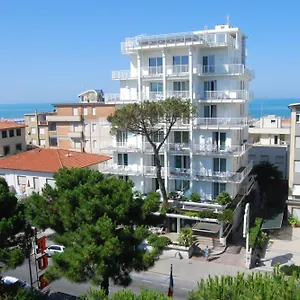Hotell Bracciotti, Lido di Camaiore