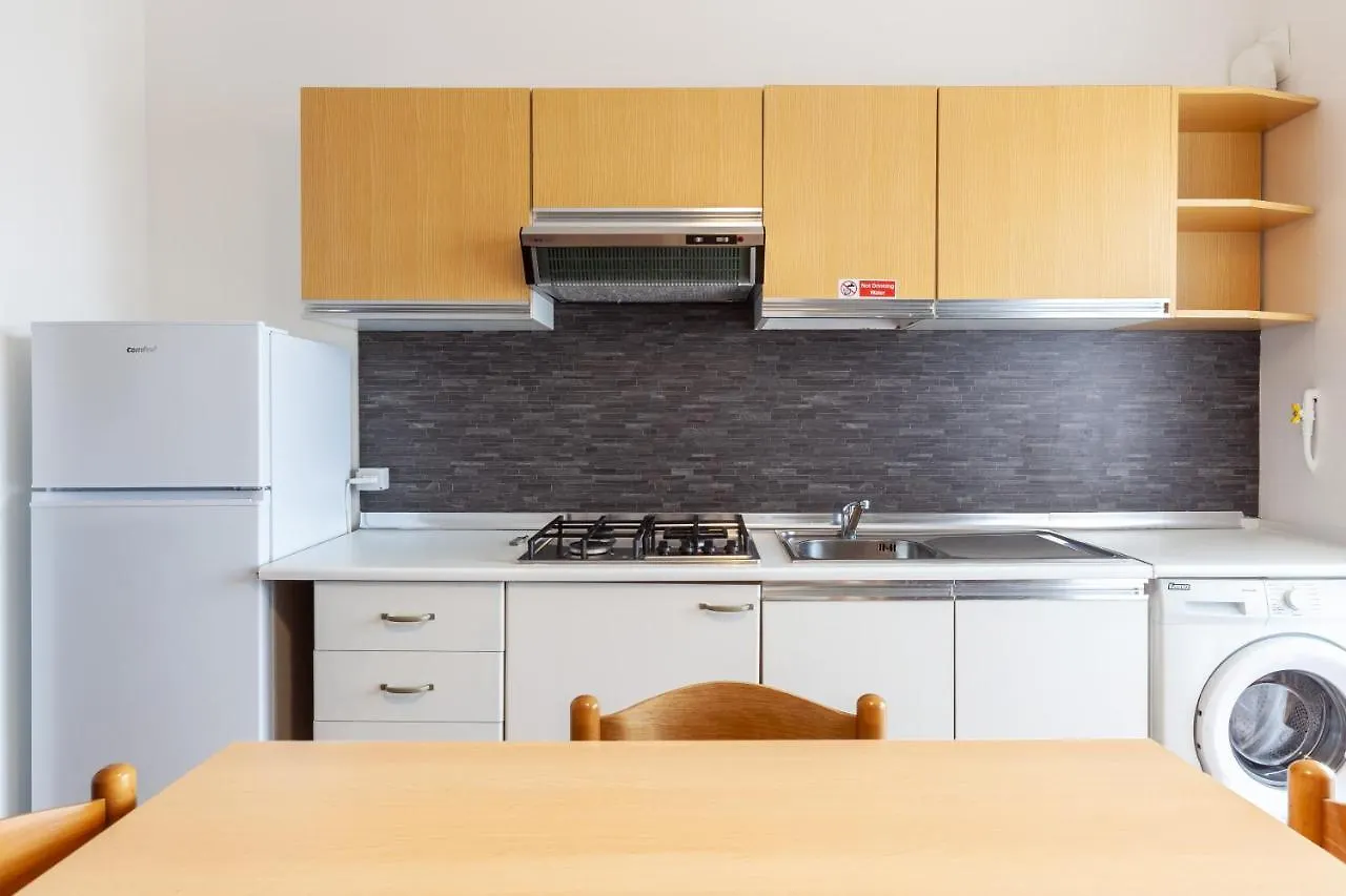 Residence Caravel 9 Lido di Camaiore 0*,  Italy