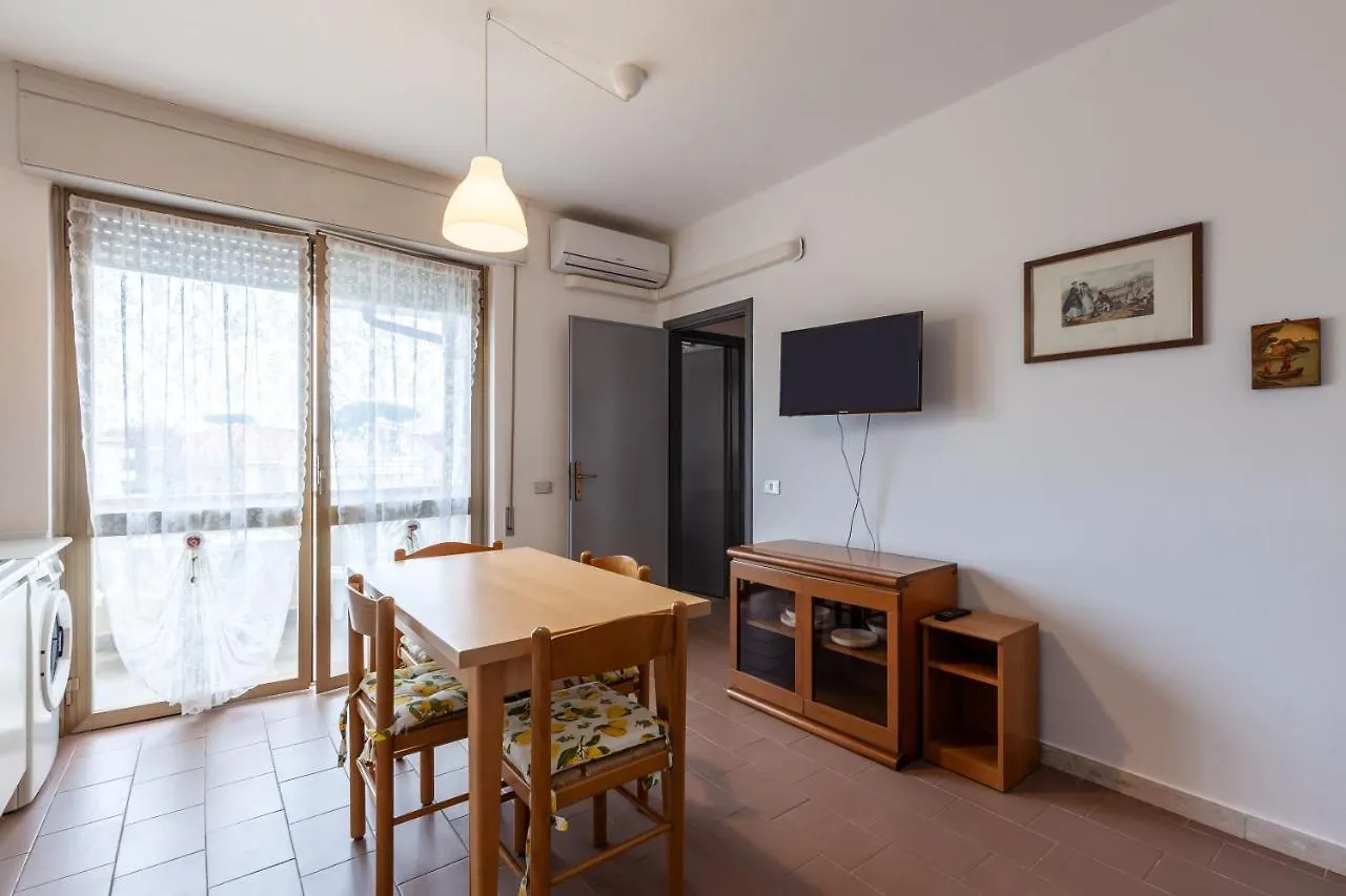 Residence Caravel 9 Lido di Camaiore Casa vacanze