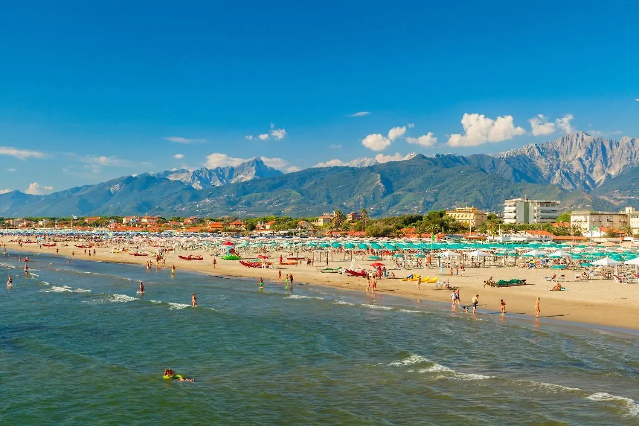 Residence Caravel 9 Lido di Camaiore 0*,